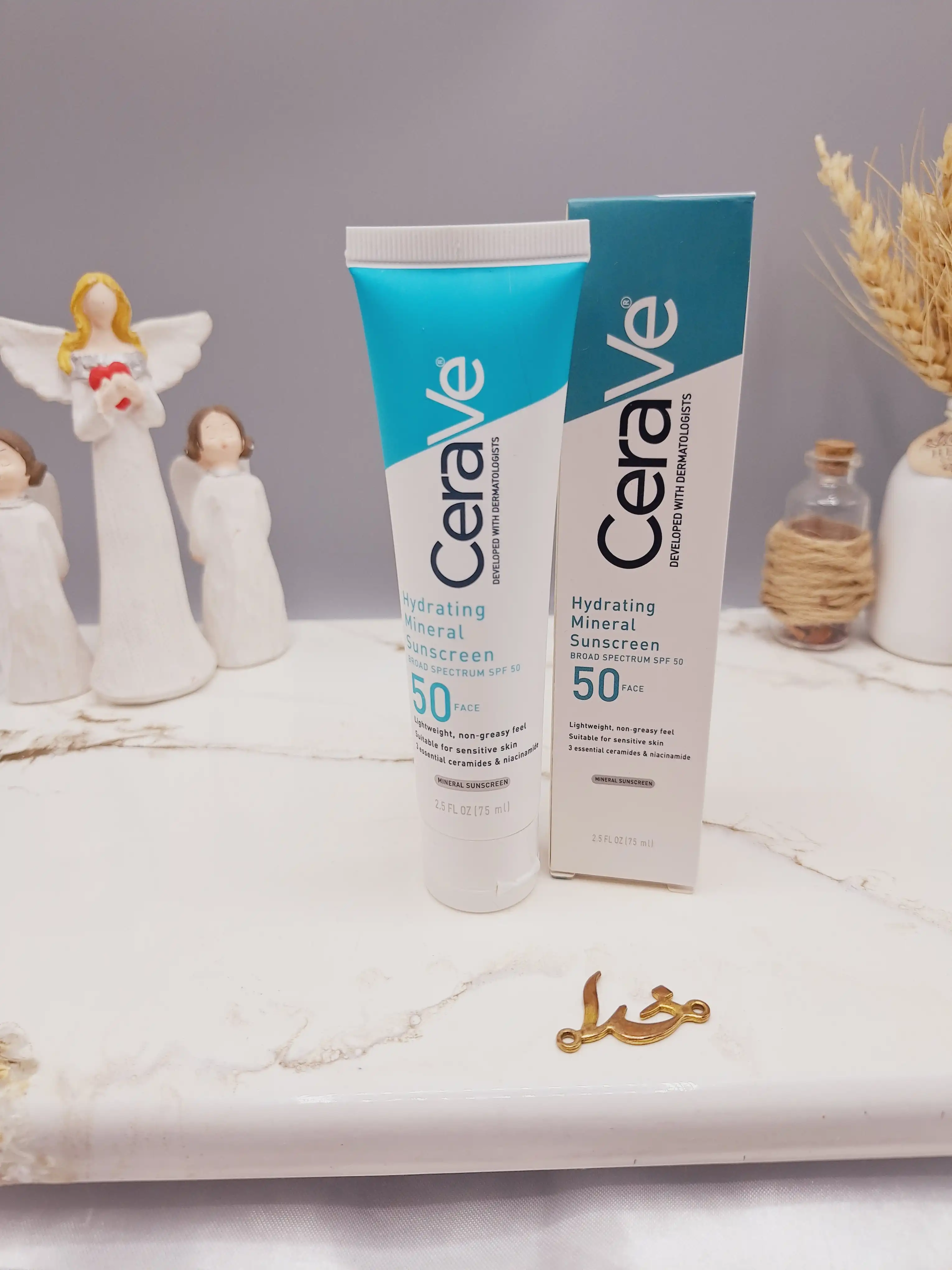 کرم ضد آفتاب معدنی آبرسان و لطیف کننده پوست برند ‏CeraVe‏ کد 4542